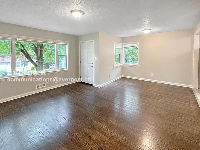 3400 Bonaire Dr - Photo 4 of 14