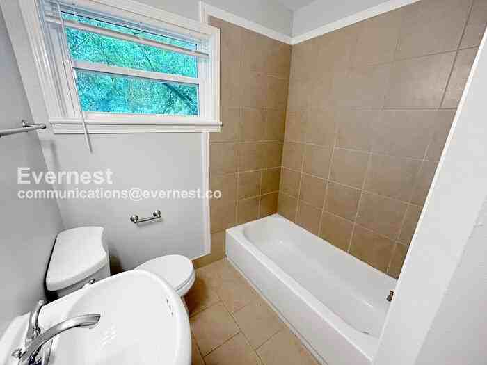 3400 Bonaire Dr - Photo 6 of 14