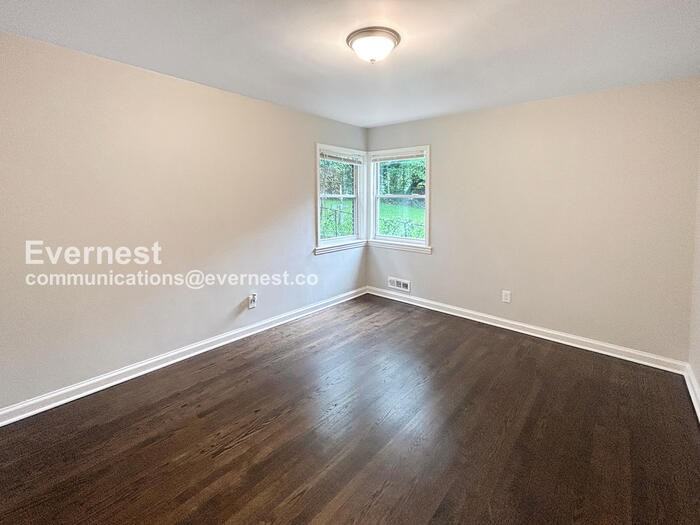 3400 Bonaire Dr - Photo 7 of 15