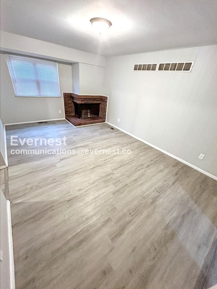 12465 Shoreside Dr - Photo 5 of 29