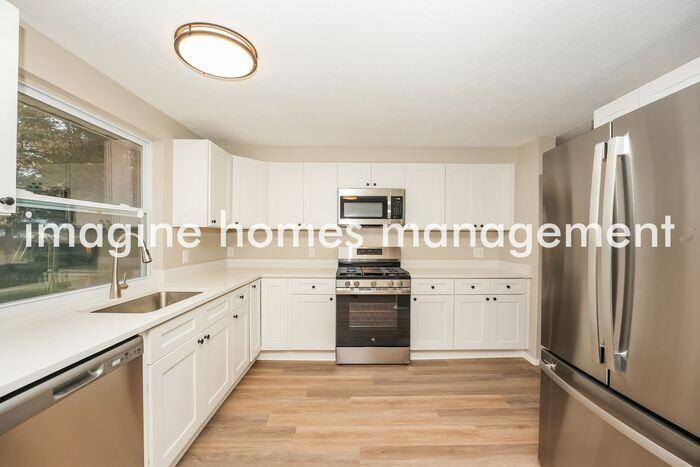 5072 Commanche Trl - Photo 7 of 23