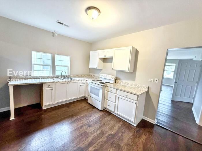 318 Oregon St - Photo 2 of 22