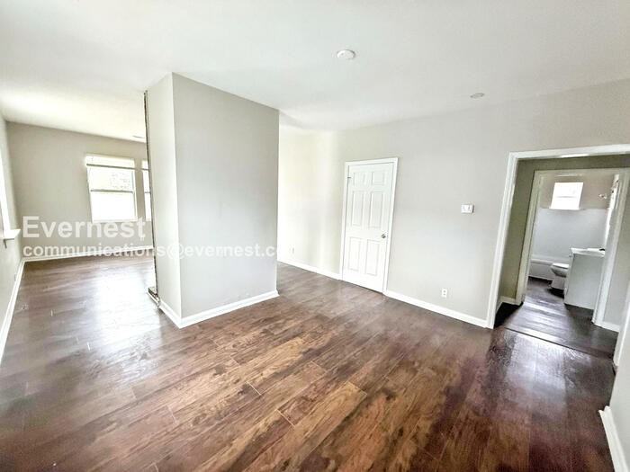 318 Oregon St - Photo 7 of 22