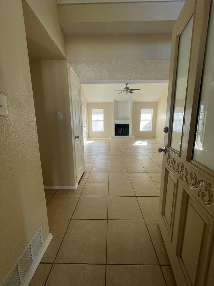 13928 Pete La Rue Cir #1 - Photo 3 of 35