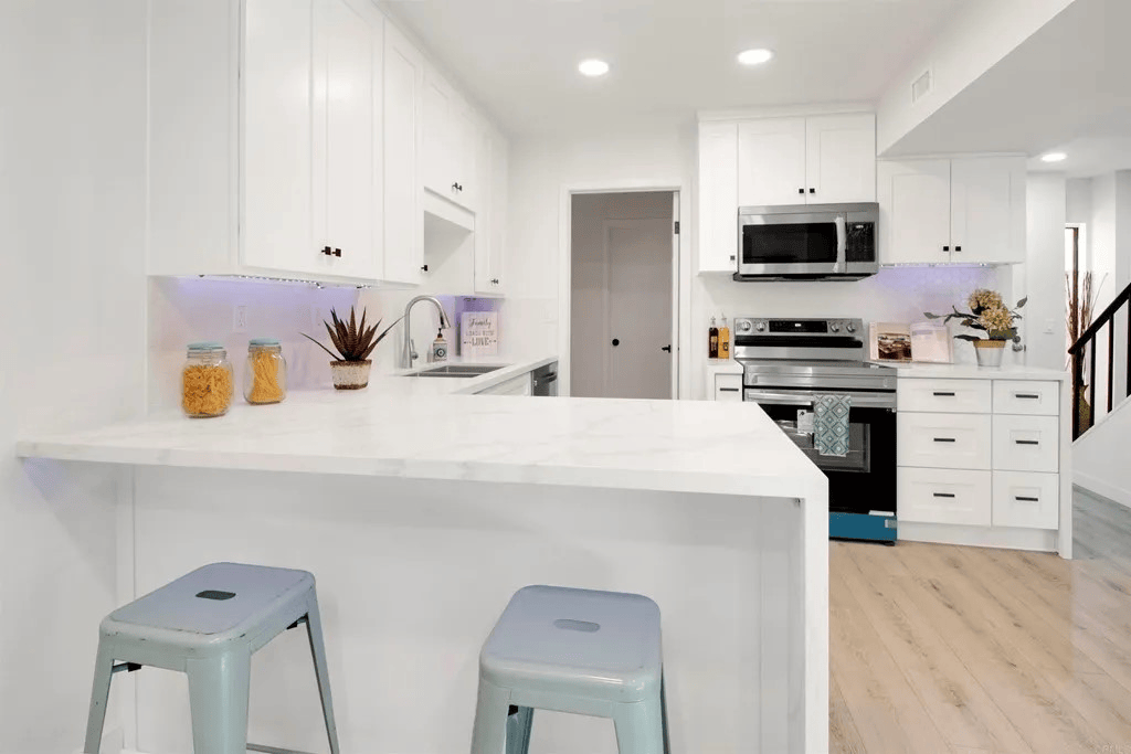 609 Beyer Wayunit 301 #1 - Photo 5 of 19