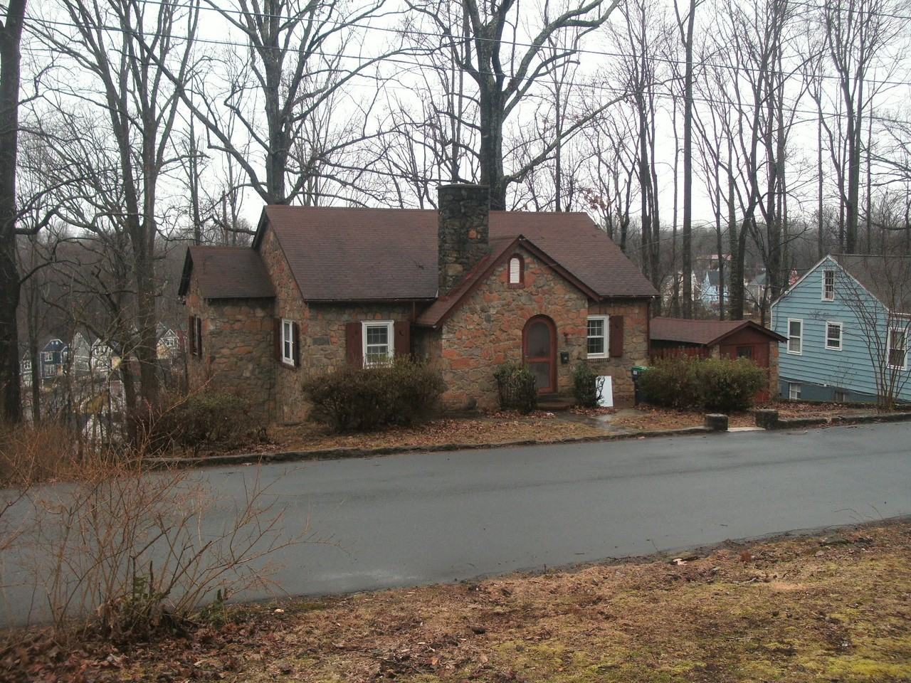 2619 Jefferson Park Cir #NA - Photo 5 of 8