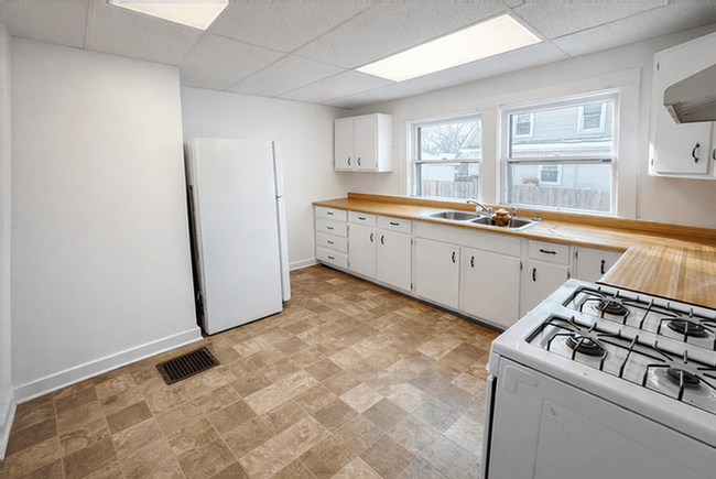 1106 Burr St #NA - Photo 5 of 20