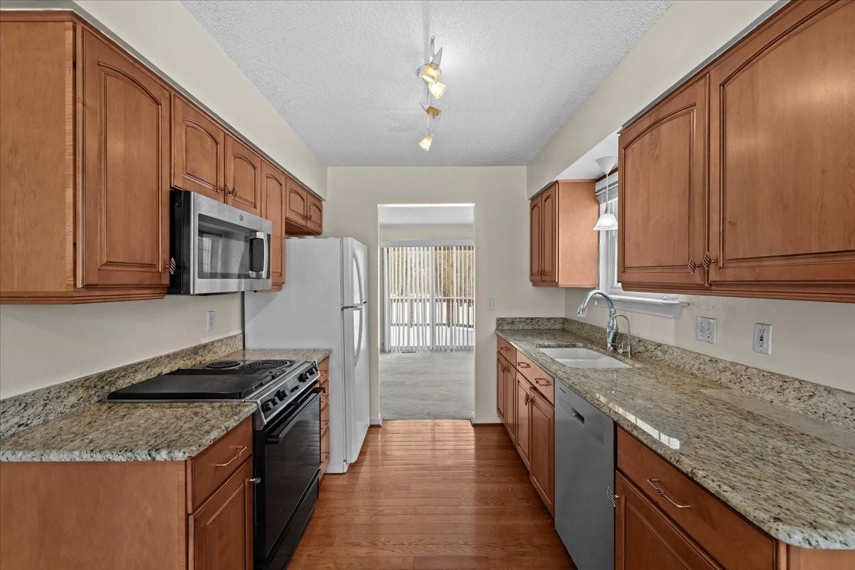 31112 Columbia Dr #NA - Photo 3 of 18