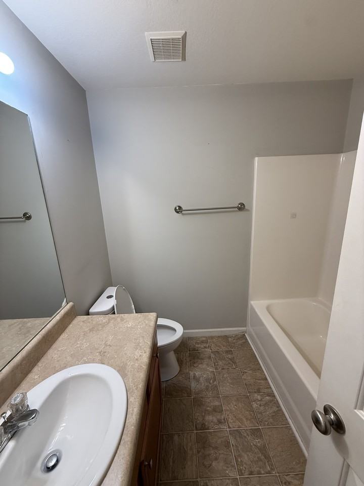 528 N Hampton Meadows Dr #NA - Photo 6 of 19