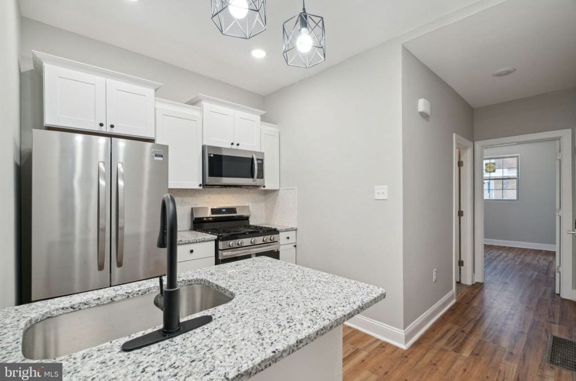 2144 S 20th St #1 - Photo 5 of 10