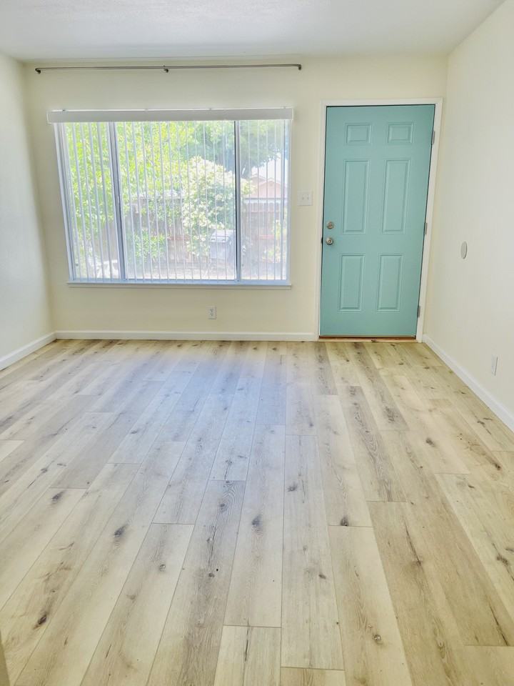 1812 Rose Ave #1 - Photo 2 of 13