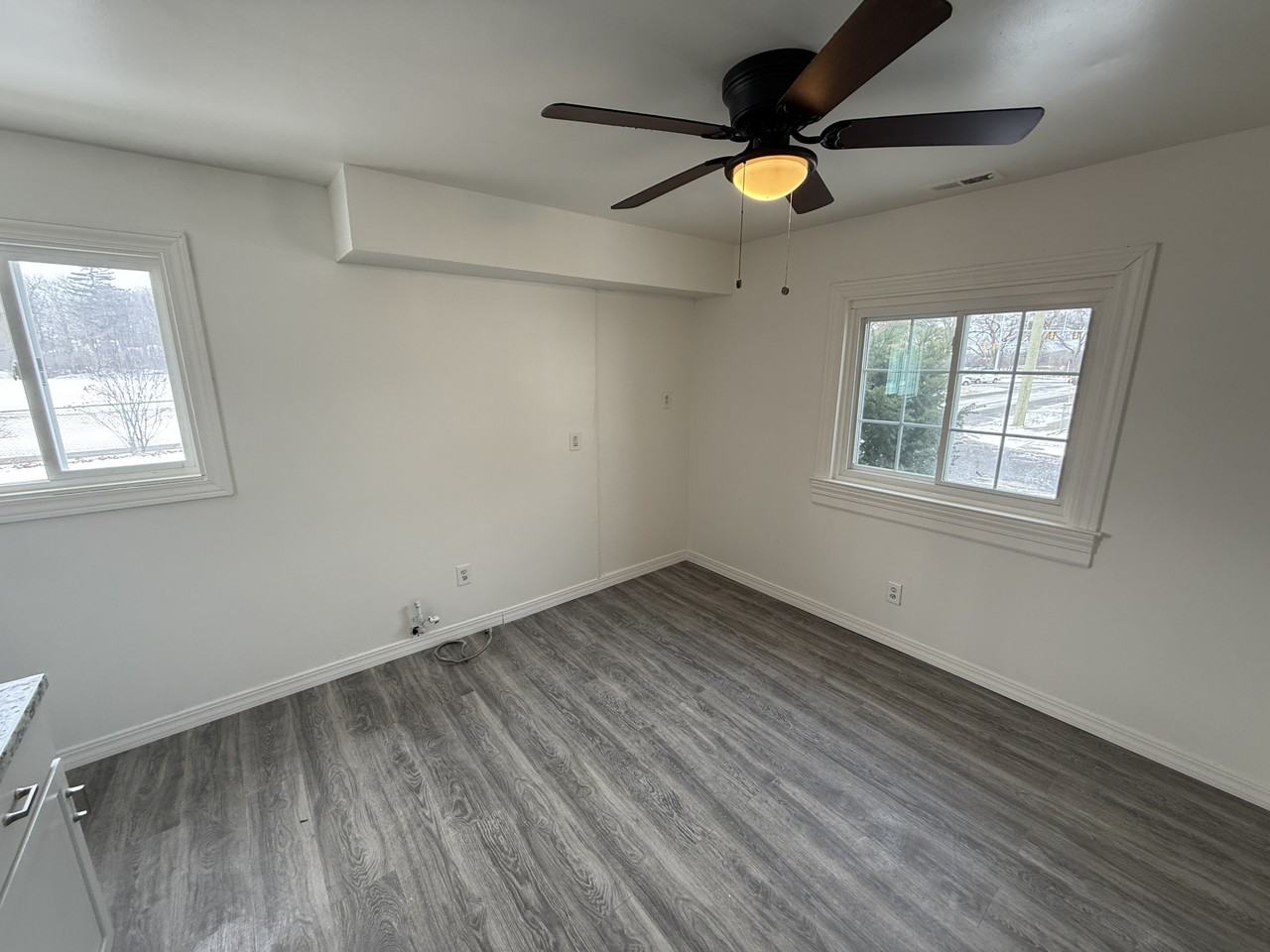 611 Montana Ave #NA - Photo 4 of 10