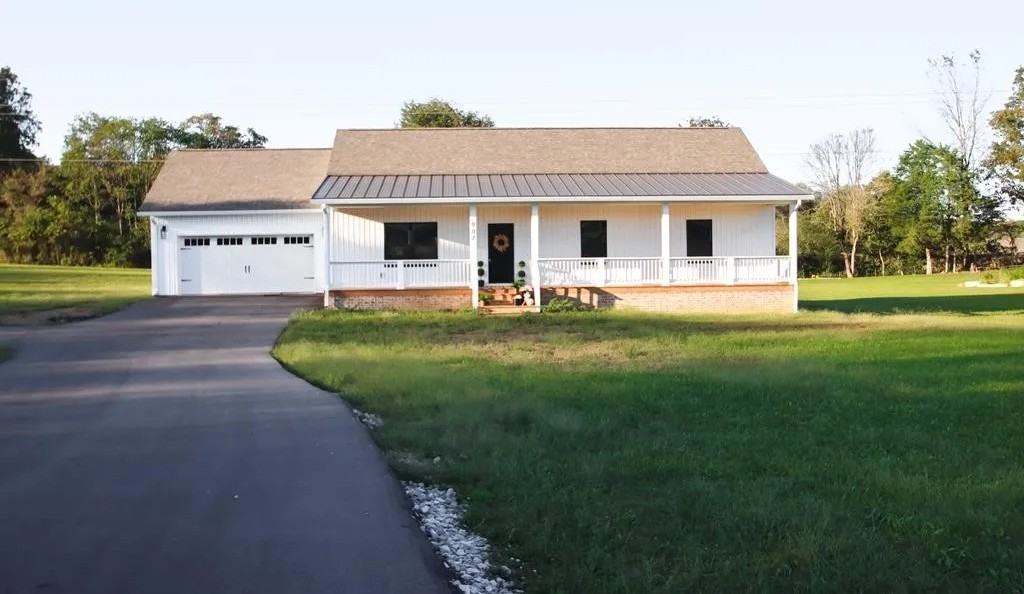 907 Honeysuckle Ln #NA - Photo 2 of 8