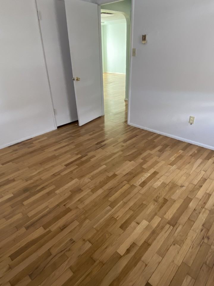 4813 S Pine St #NA - Photo 5 of 14