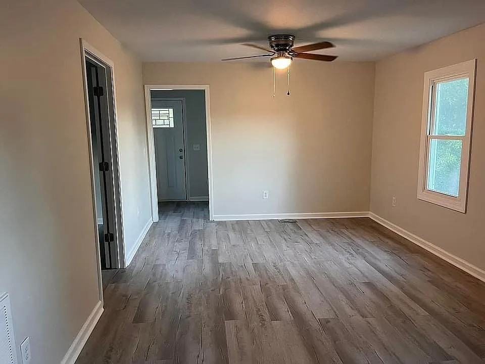 10 Earle St #NA - Photo 5 of 6