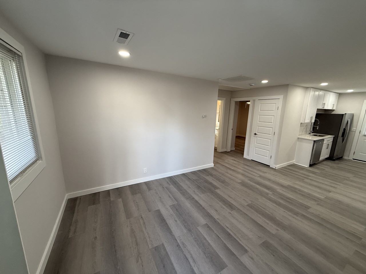 2711 Meharry Blvd #C - Photo 3 of 31