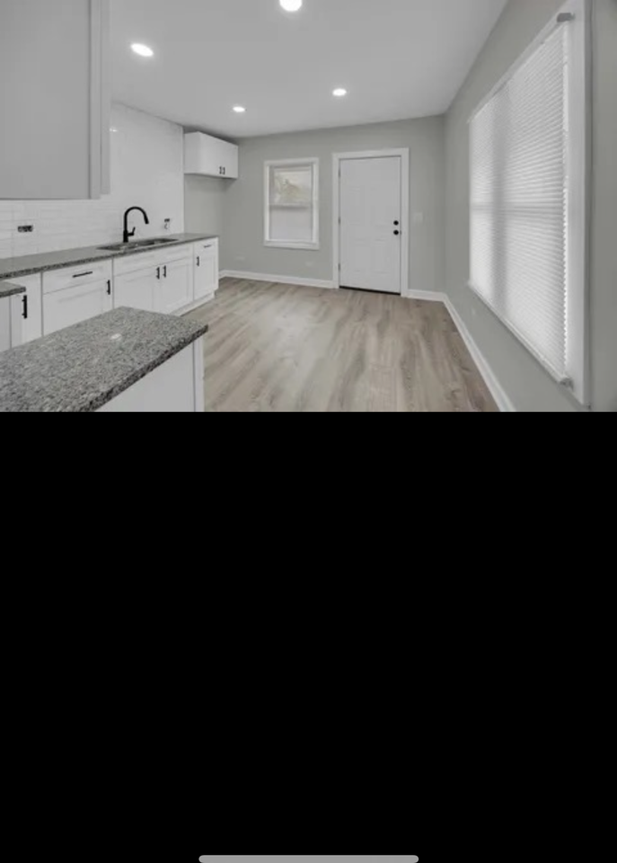 1667 Buena Vista Ave #1stFL - Photo 2 of 11