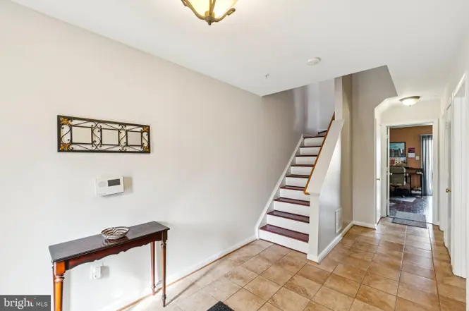 124 Penwick Cir - Photo 2 of 23