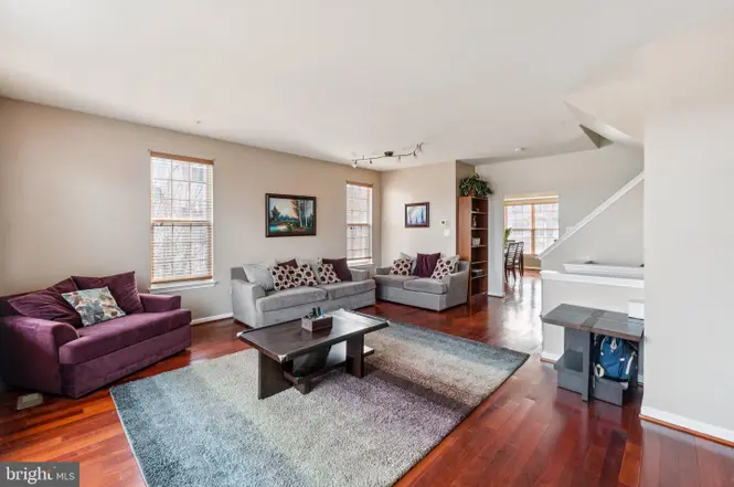 124 Penwick Cir - Photo 3 of 23