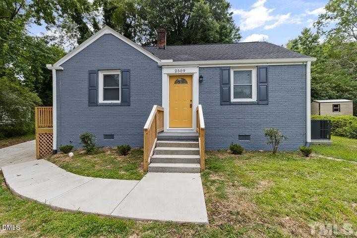 2509 White Oak Ave - Photo 2 of 2