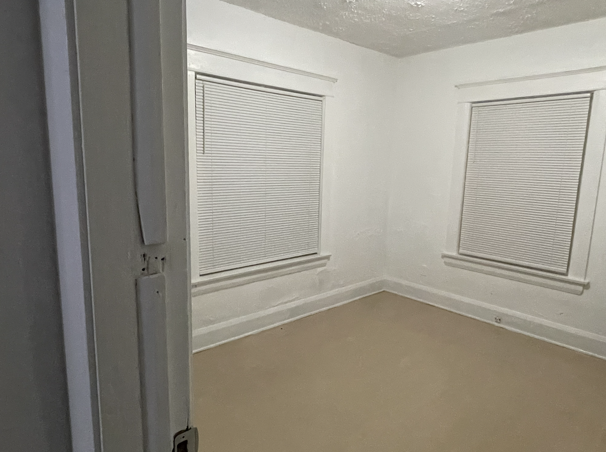 399 W Warren Ave #1 - Photo 3 of 9