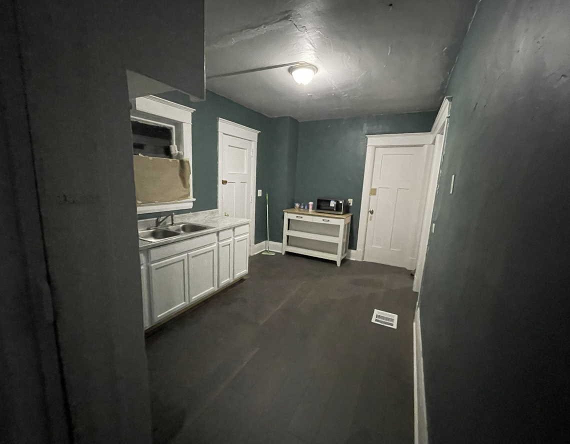 399 W Warren Ave #1 - Photo 6 of 9