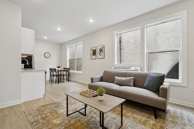 1532 W Girard Ave #3H