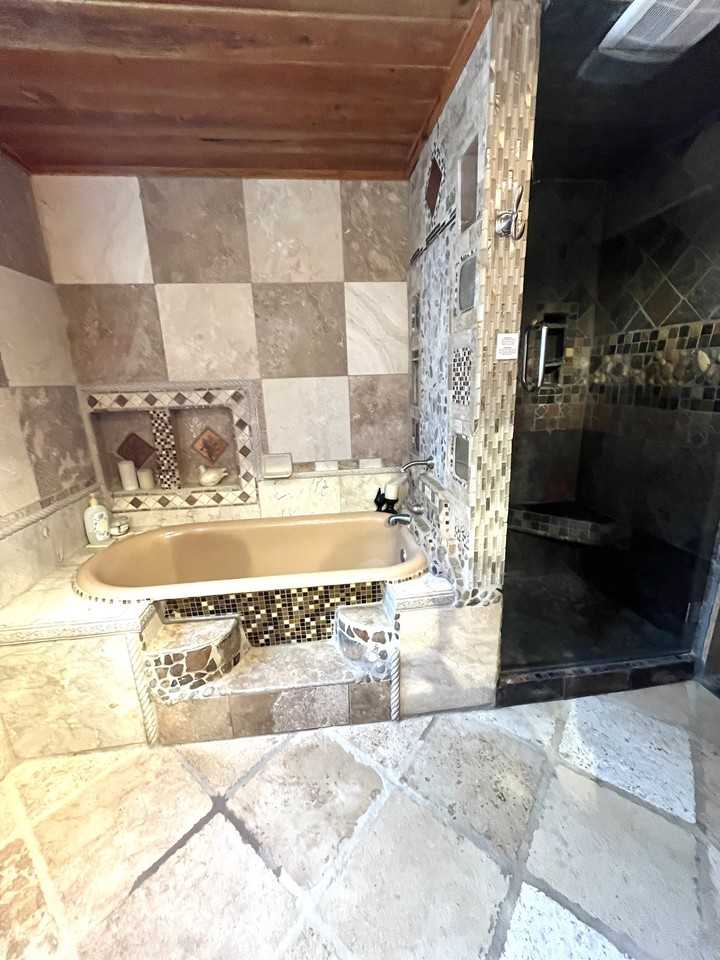 1706 Mary St #NA - Photo 5 of 15