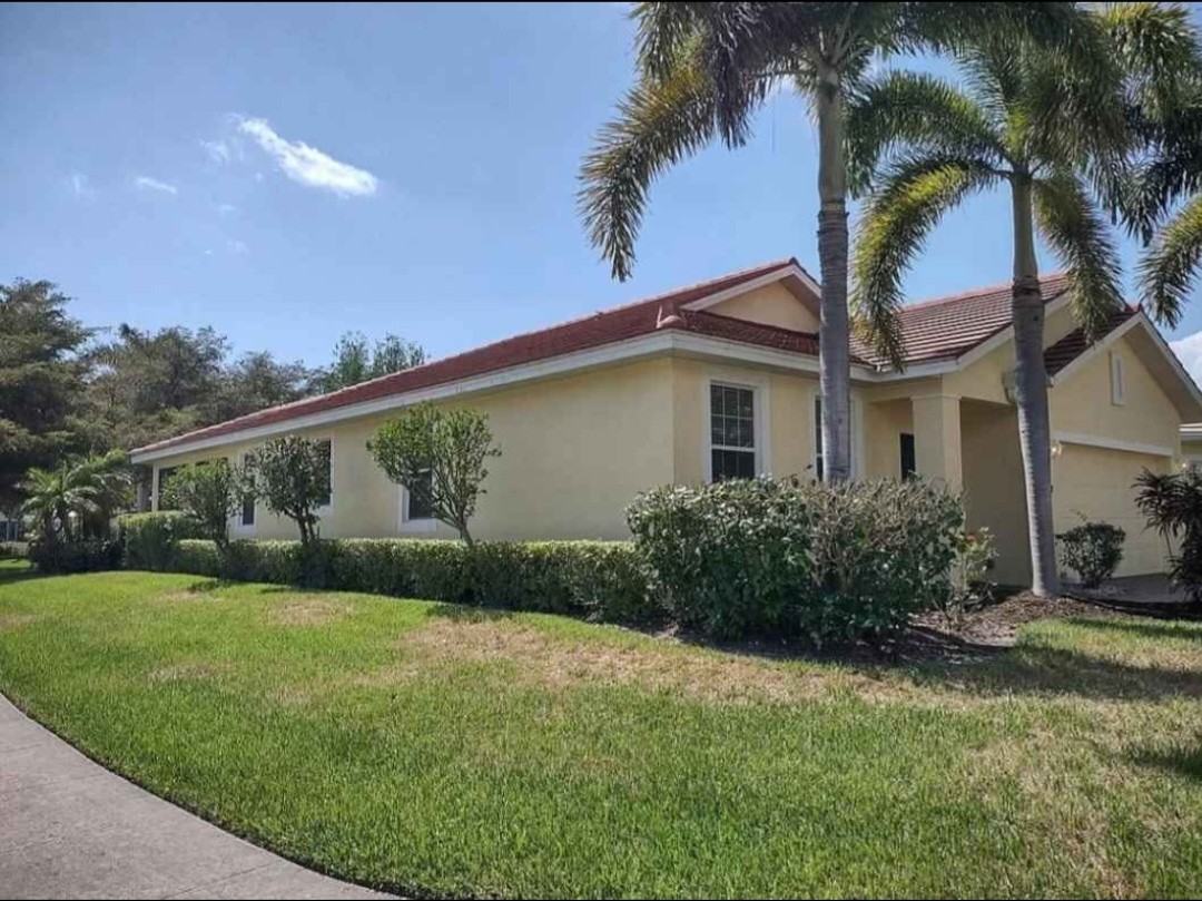 2448 Blackburn Cir #NA - Photo 2 of 12