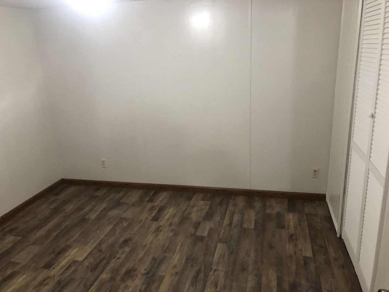 1151 Oakwood Rd #NA - Photo 6 of 8