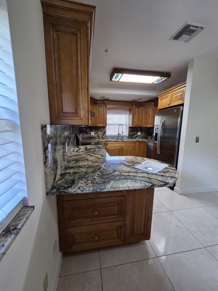 1008 Macy St #NA - Photo 6 of 50