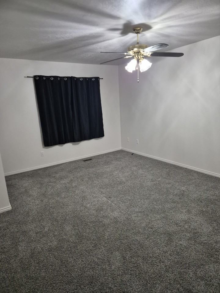 4719 S 2900 W #NA - Photo 4 of 7