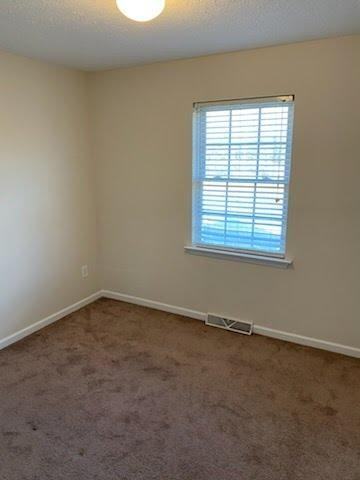 16 Lawton Cir - Photo 3 of 20