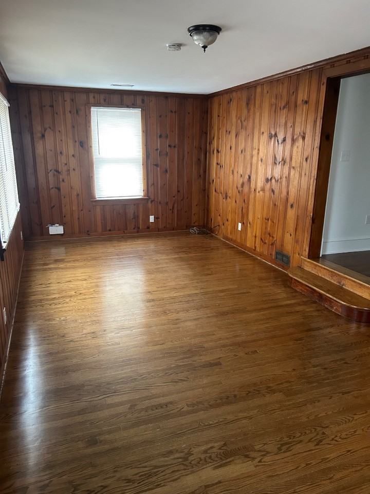 2205 Mayflower Dr - Photo 4 of 20