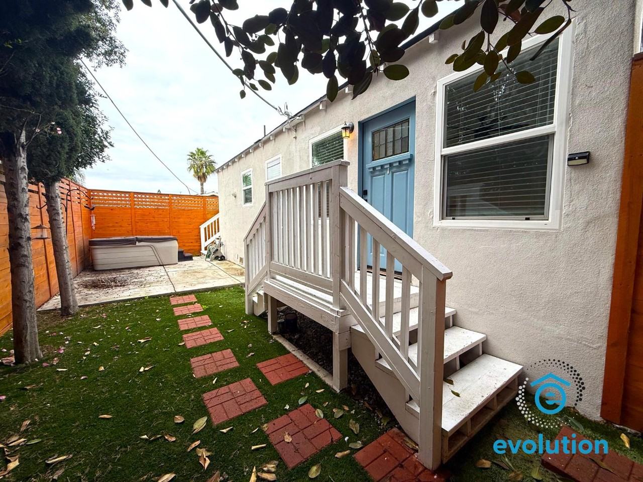 4064 Laverne Pl - Photo 2 of 11