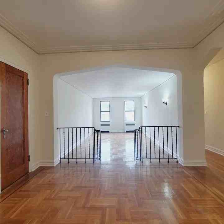 33 Loudoun St #4D - Photo 3 of 10