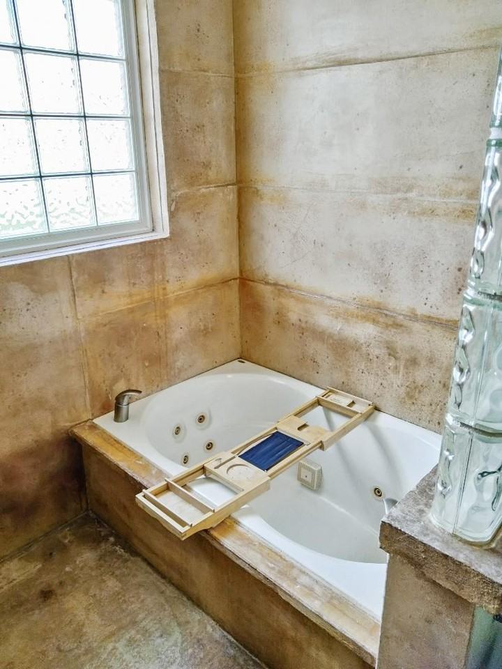 2300 Reese Dr - Photo 3 of 11