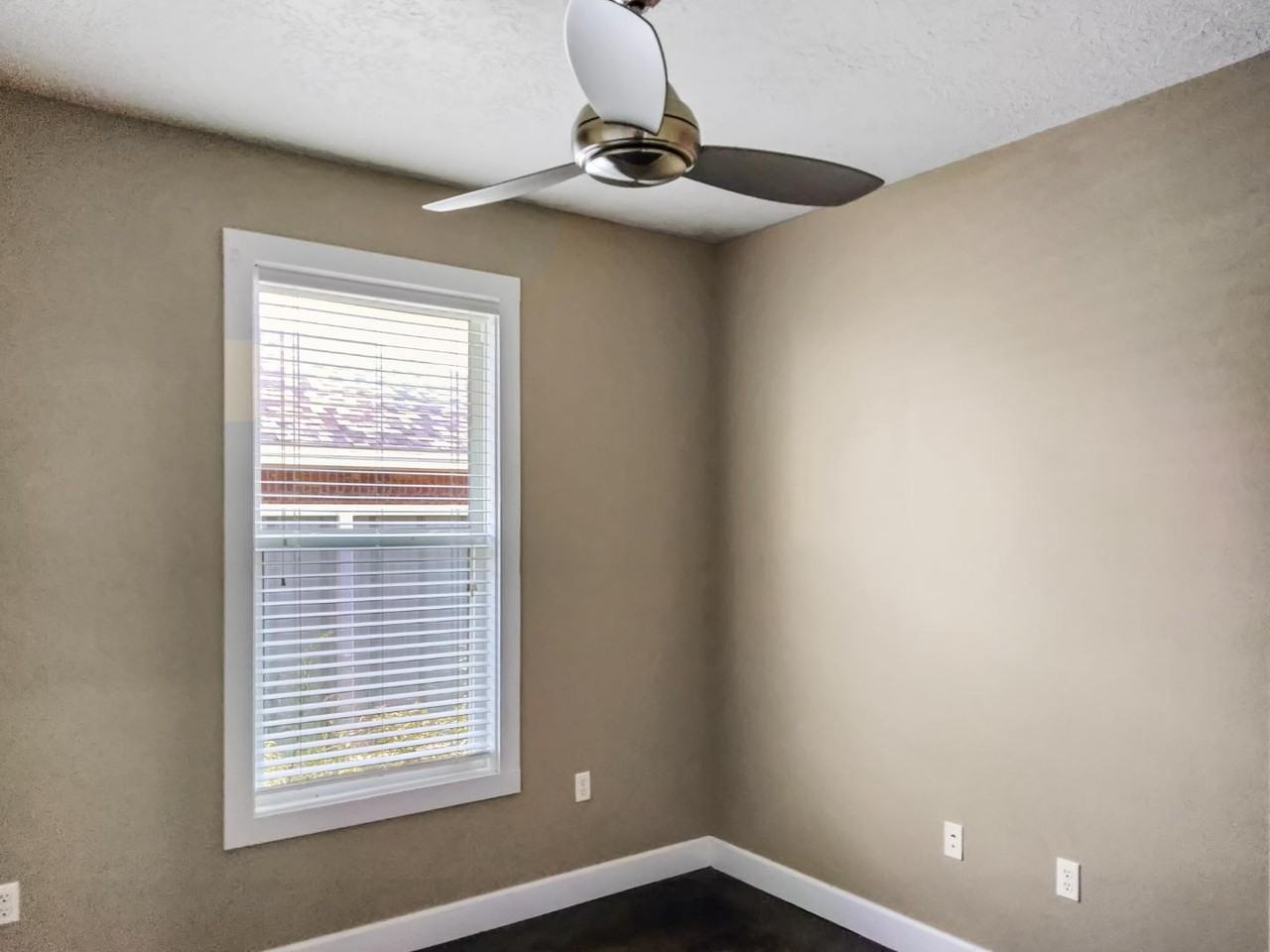 2300 Reese Dr - Photo 6 of 11