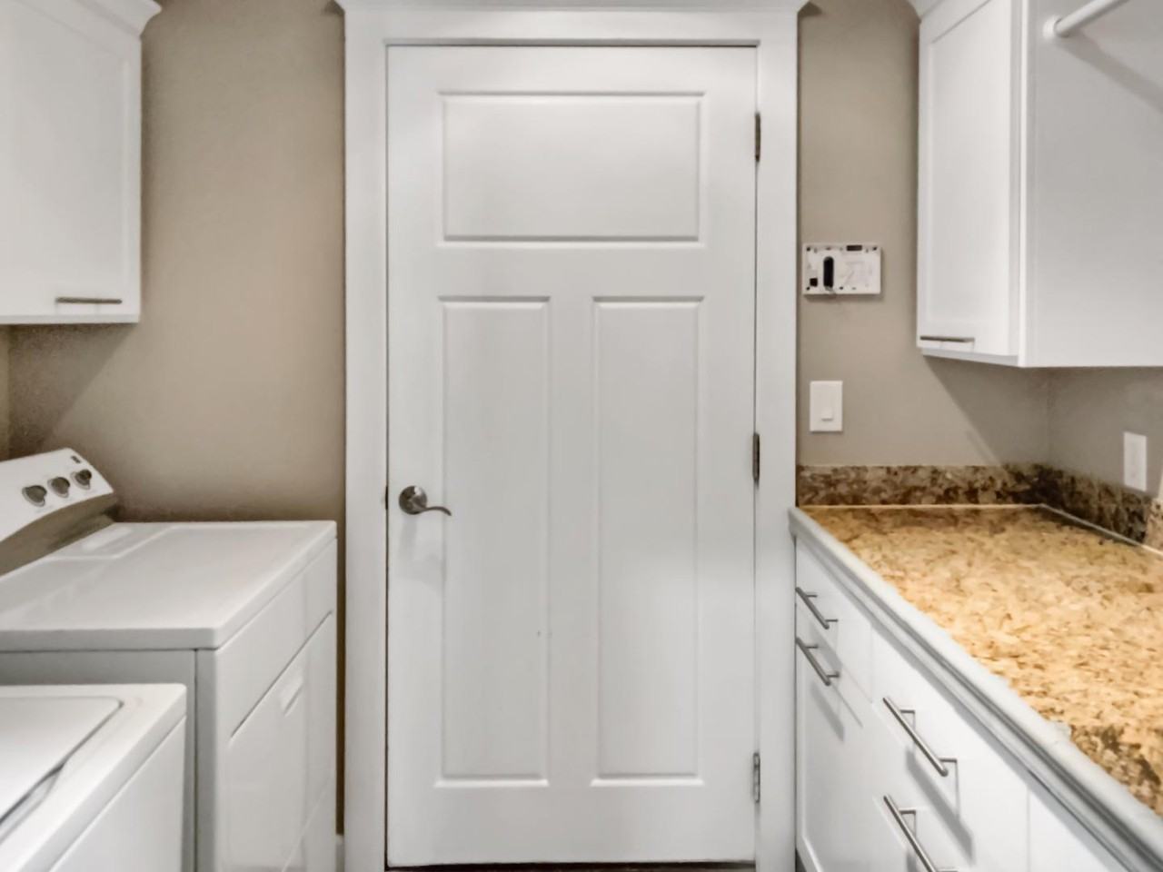 2300 Reese Dr - Photo 7 of 11