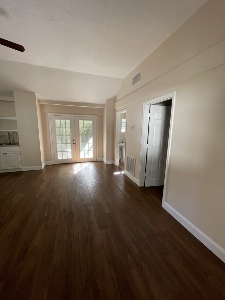 2975 5th St Sw #NA - Photo 4 of 7