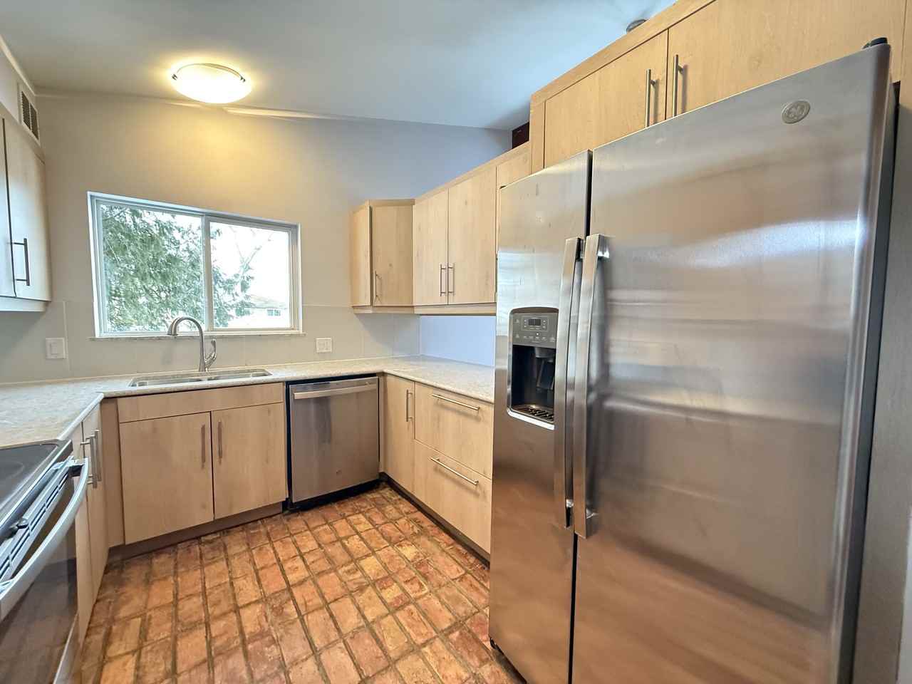 1800 Greenview Dr #1 - Photo 3 of 20