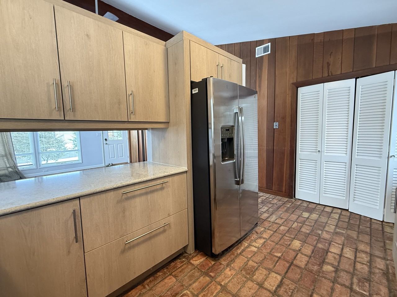 1800 Greenview Dr #1 - Photo 5 of 20