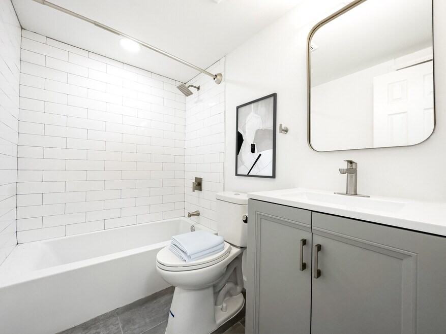 1405 Veterans Hwy #O02 - Photo 6 of 11