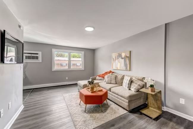 7200 Marion Ave #402 - Photo 4 of 18