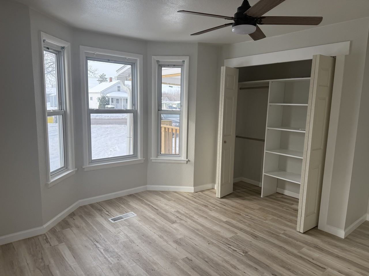 414 Lincoln St #A - Photo 3 of 12