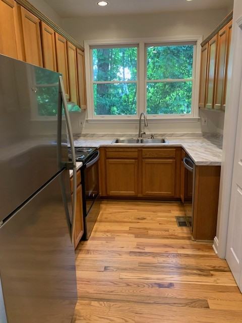 493 Yonah Ave #1 - Photo 3 of 42