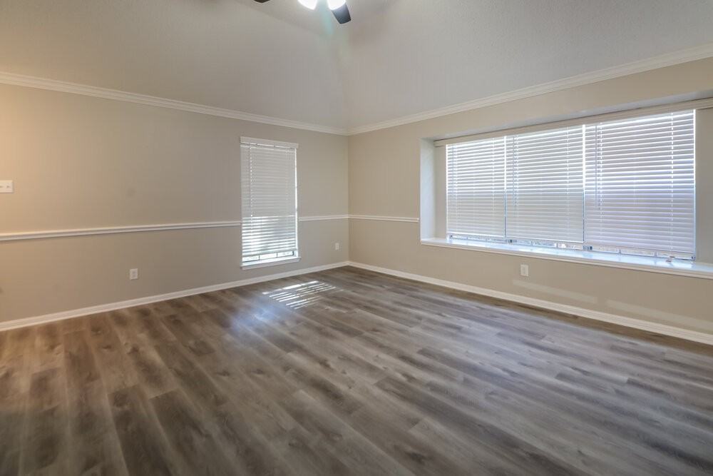 4717 Fallenash Dr - Photo 5 of 17