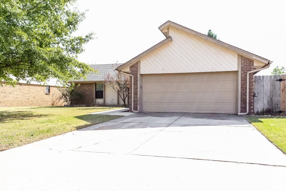 808 Waterview Rd - Photo 2 of 25