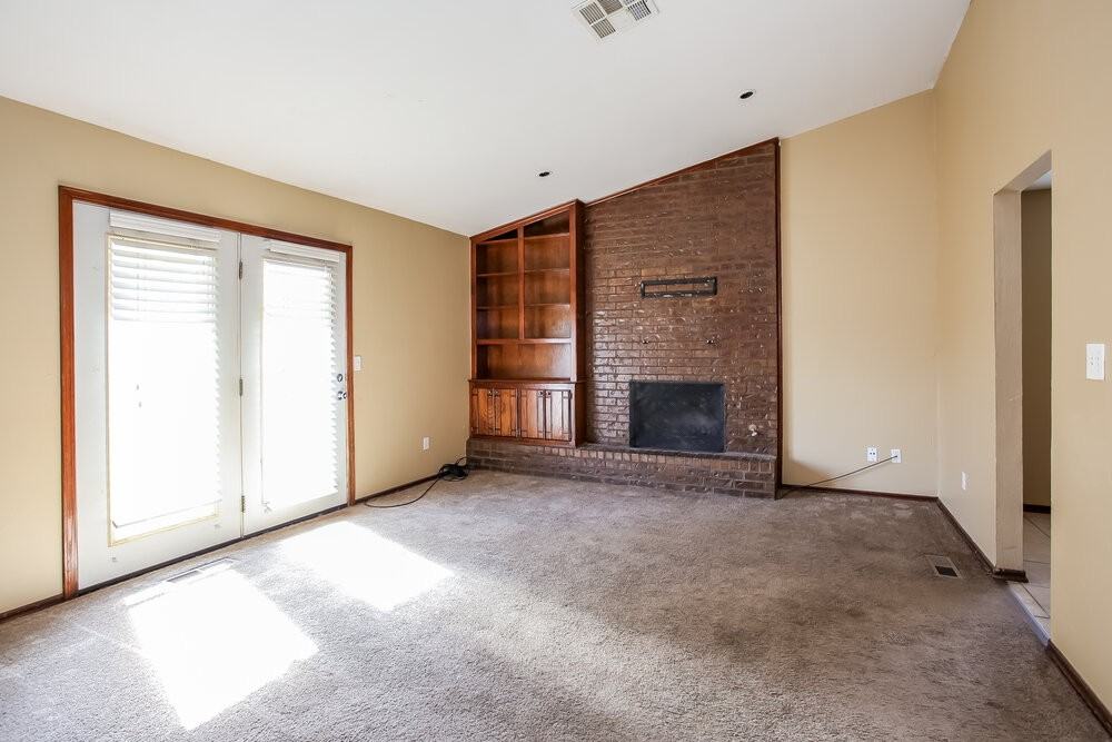 808 Waterview Rd - Photo 5 of 25