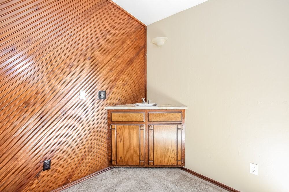 808 Waterview Rd - Photo 7 of 25